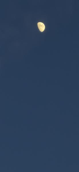 A clear night sky over Ir